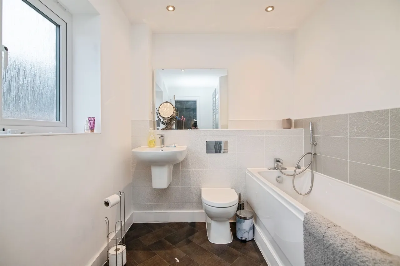 Laura Roberts Close, West Bromwich, B70, photo 9