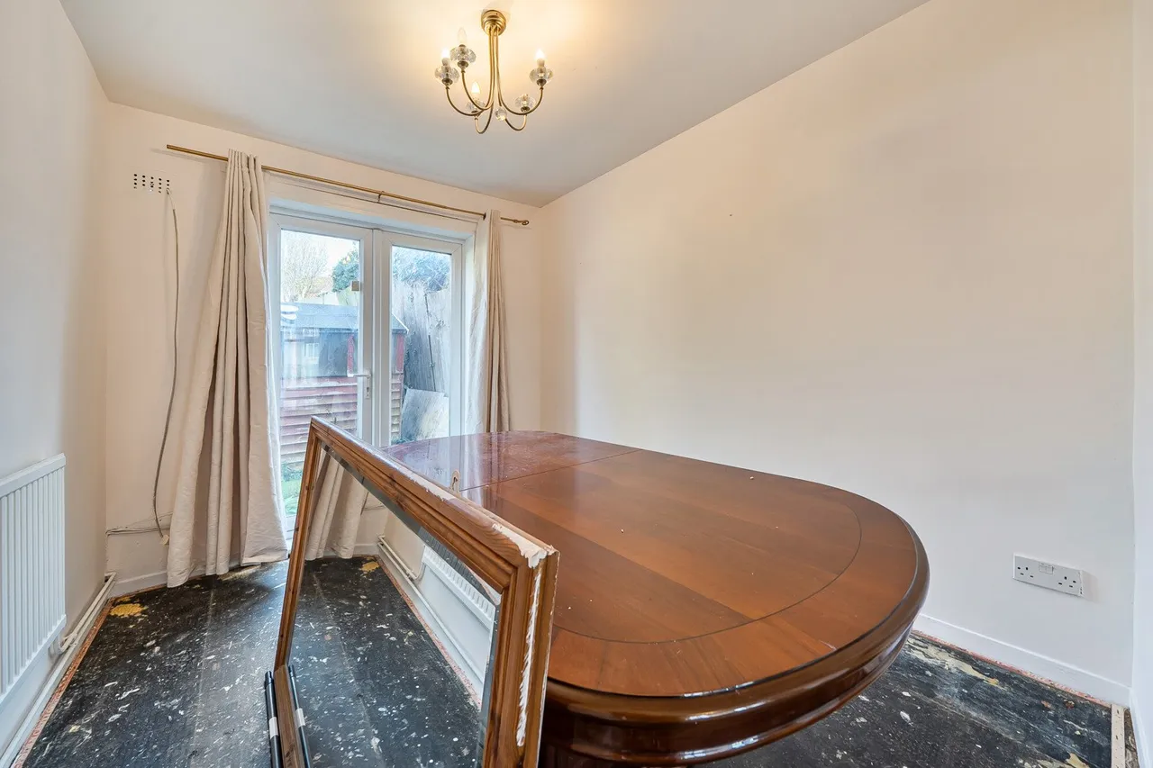 Longcroft, SE9, photo 13