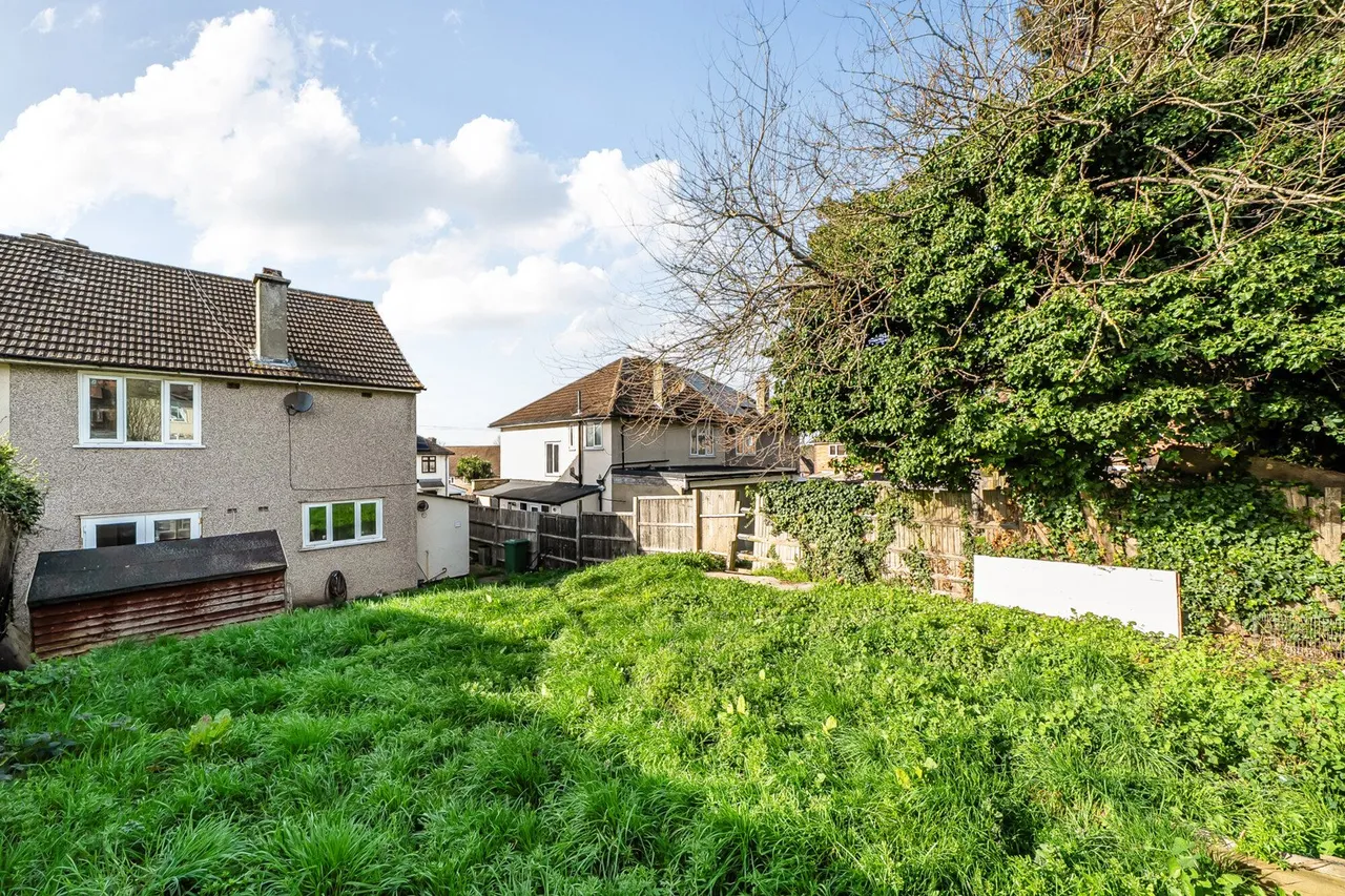 Longcroft, SE9, photo 7