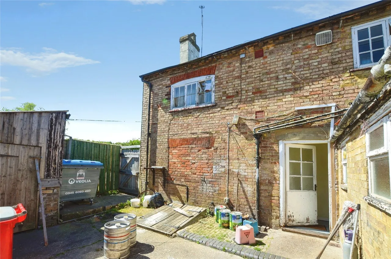 Marsworth Road, LEIGHTON BUZZARD, Bedfordshire, LU7, photo 10