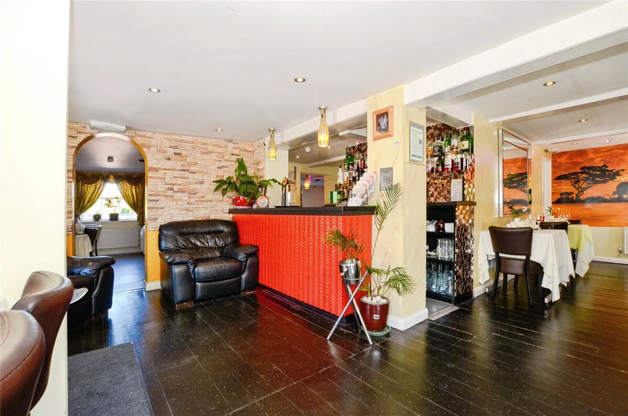 Marsworth Road, LEIGHTON BUZZARD, Bedfordshire, LU7, photo 5