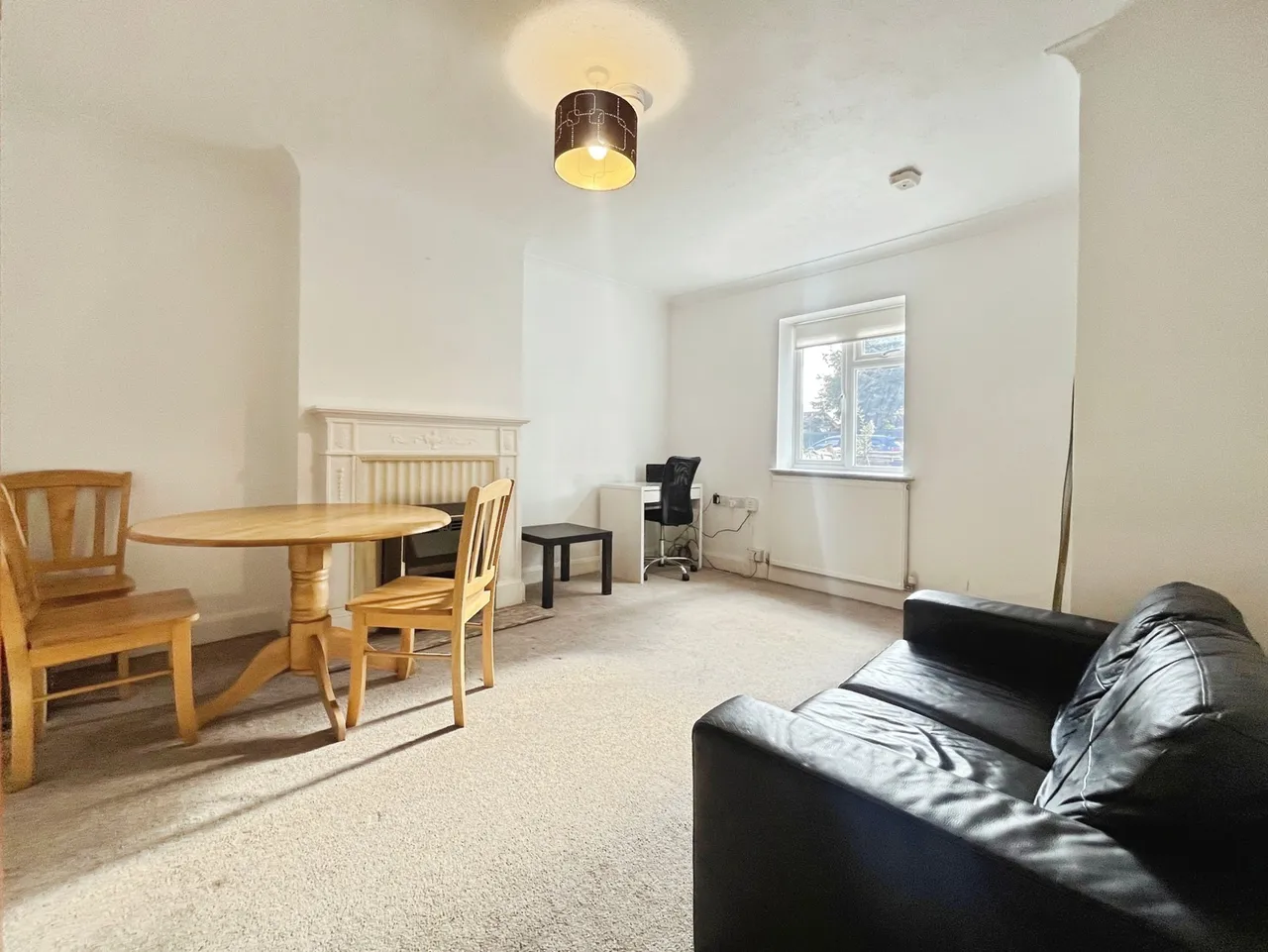Potters Gate, Farnham, Surrey, GU9 7BA, photo 5
