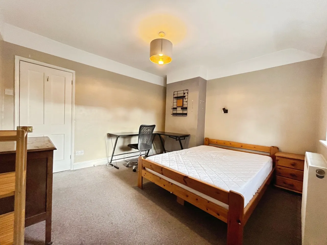 Potters Gate, Farnham, Surrey, GU9 7BA, photo 4