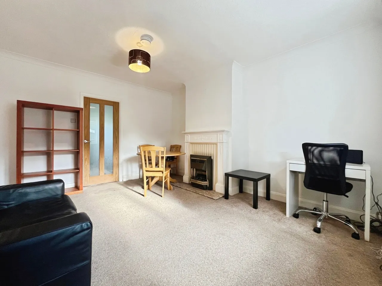 Potters Gate, Farnham, Surrey, GU9 7BA, photo 2