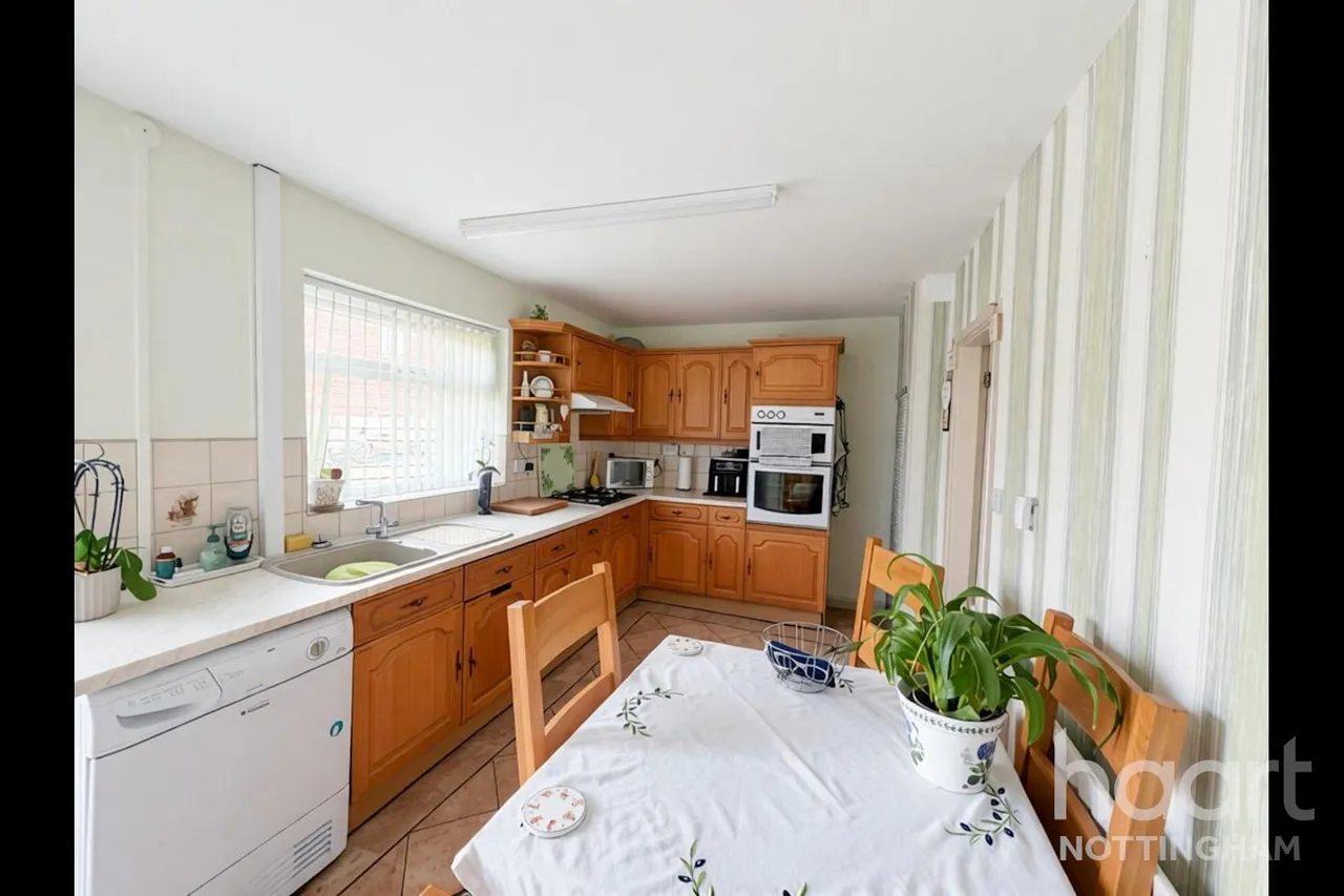 Camborne Drive, Aspley, NG8, photo 8