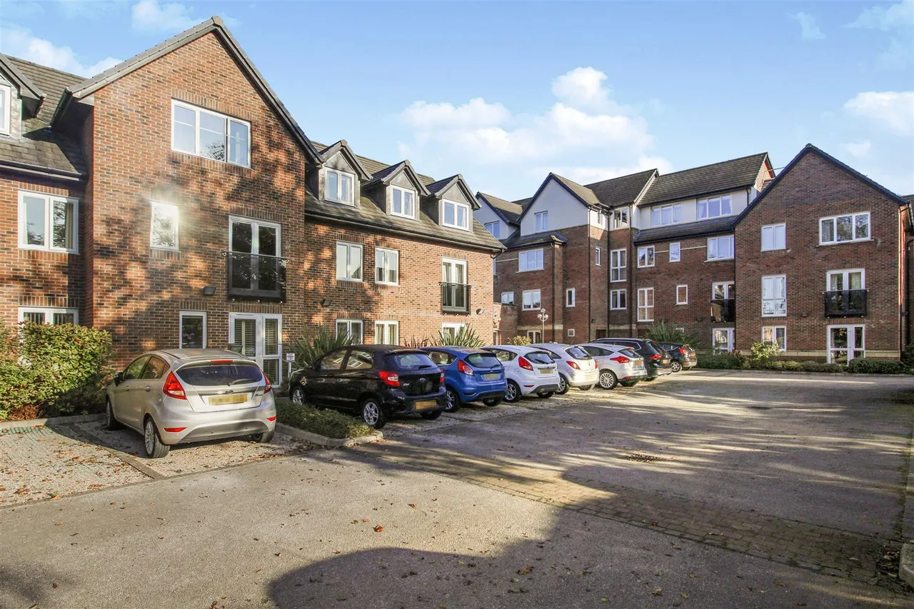 Oakfield, Sale, M33, photo 18