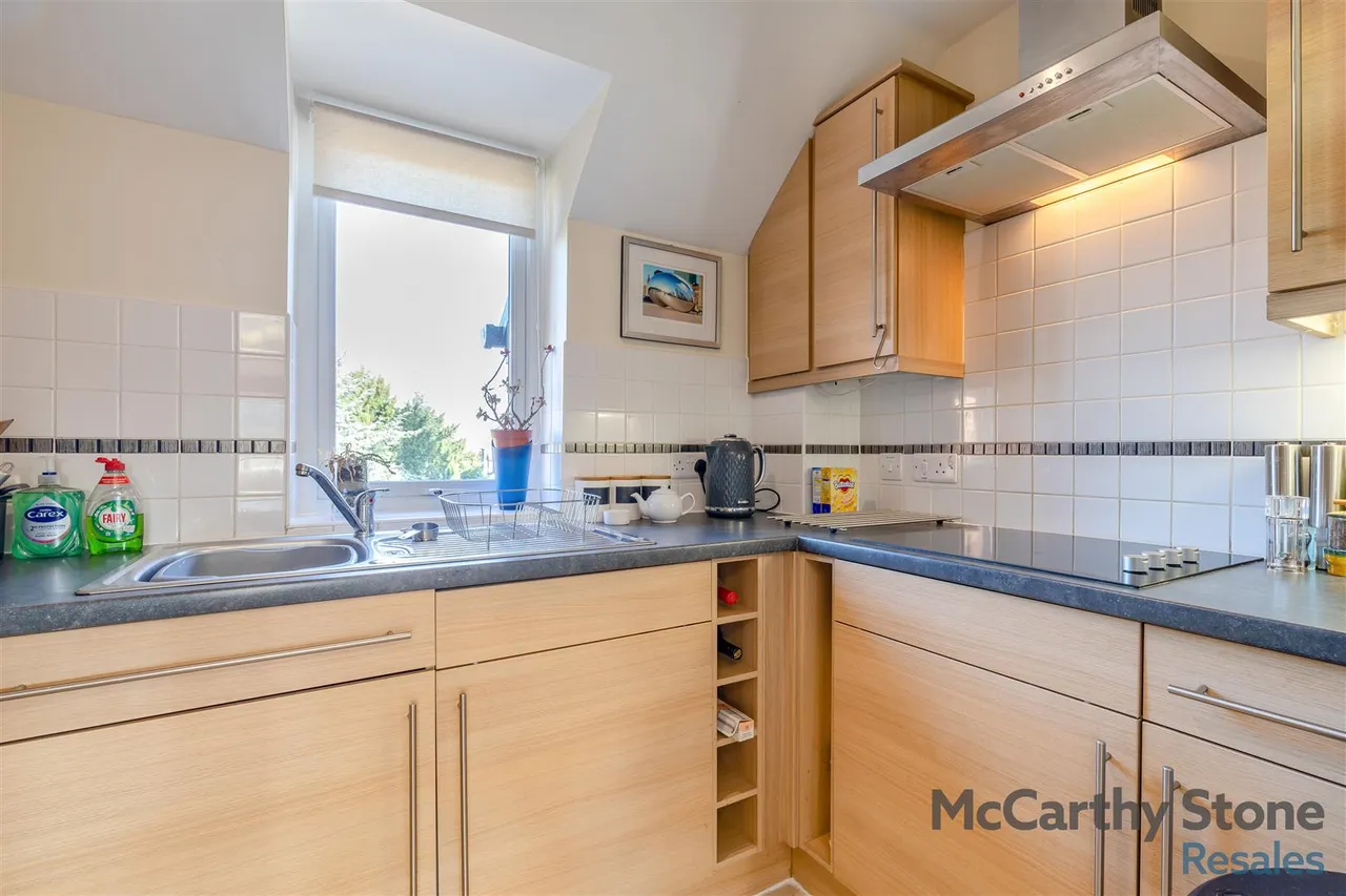 Oakfield, Sale, M33, photo 10
