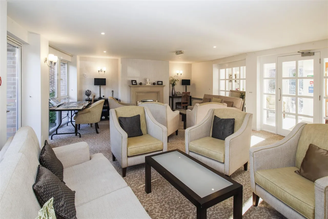 Oakfield, Sale, M33, photo 14