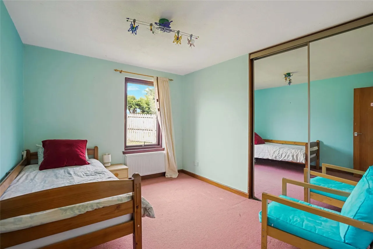 Eldindean Court, Dunfermline, Fife, KY12, photo 11