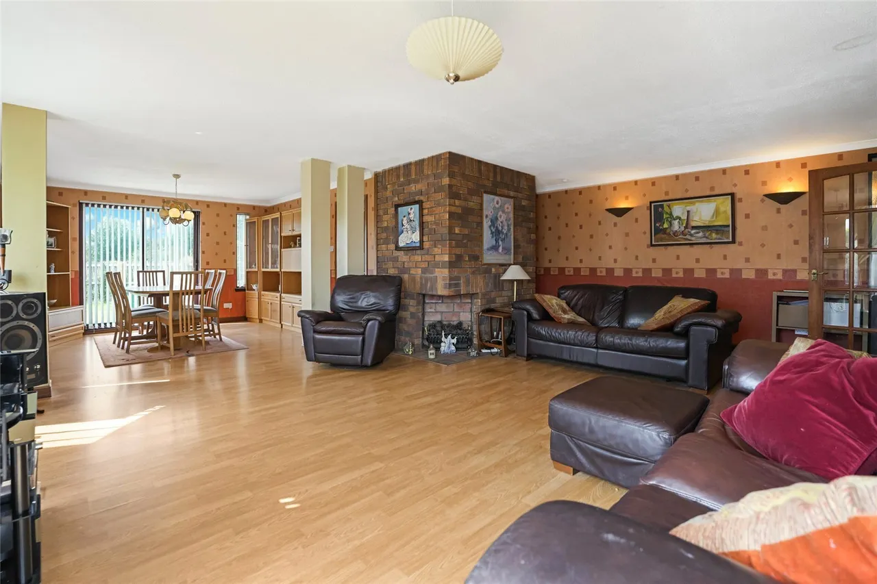 Eldindean Court, Dunfermline, Fife, KY12, photo 6