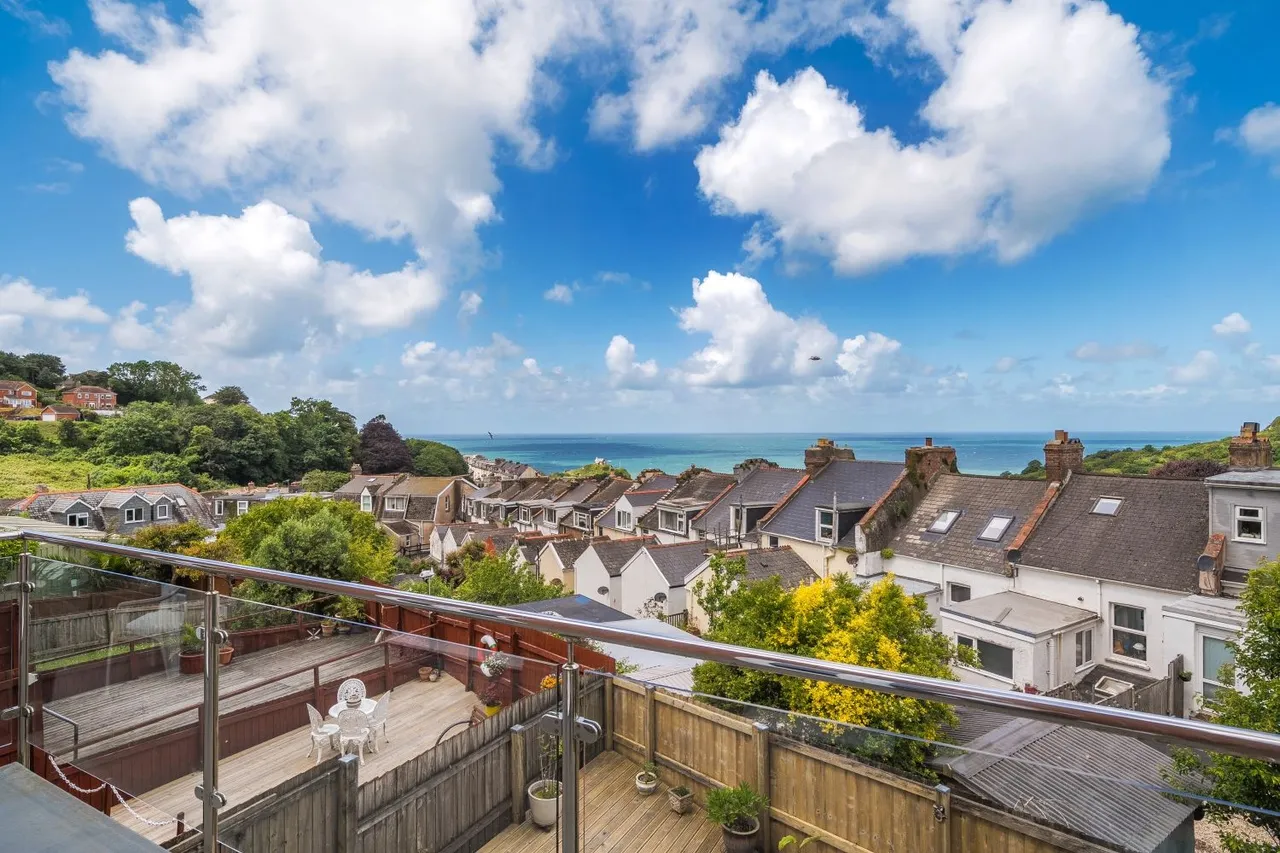 Oceanside Larkstone Crescent, Ilfracombe, EX34, photo 3