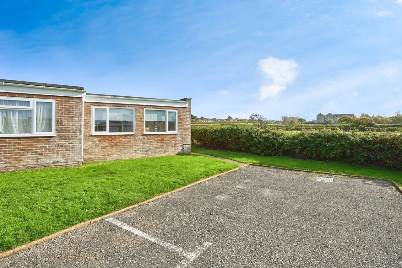 Monks Lane, Freshwater, PO40, photo 10