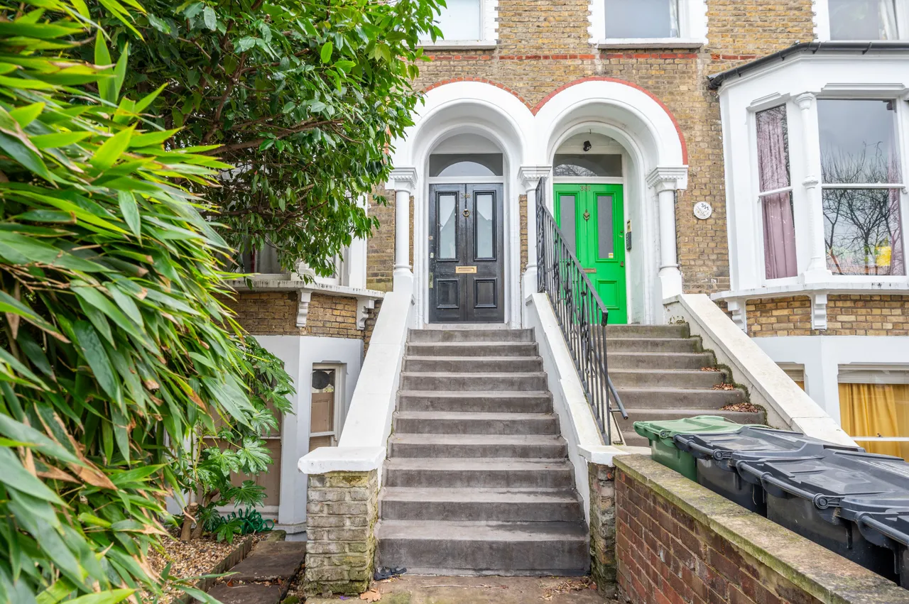 6 bed house for sale — 349 Amhurst Road, London