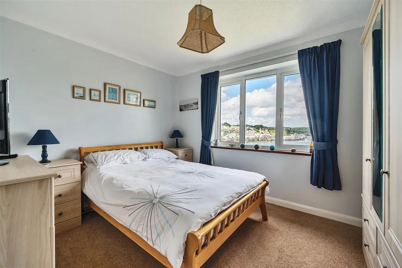 St. Saviours Hill, Polruan, photo 19