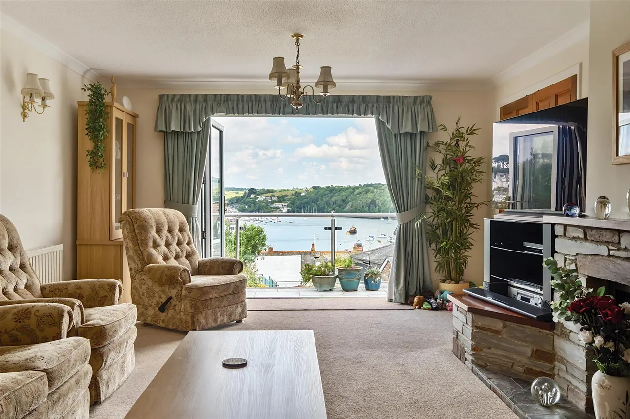 St. Saviours Hill, Polruan, photo 7