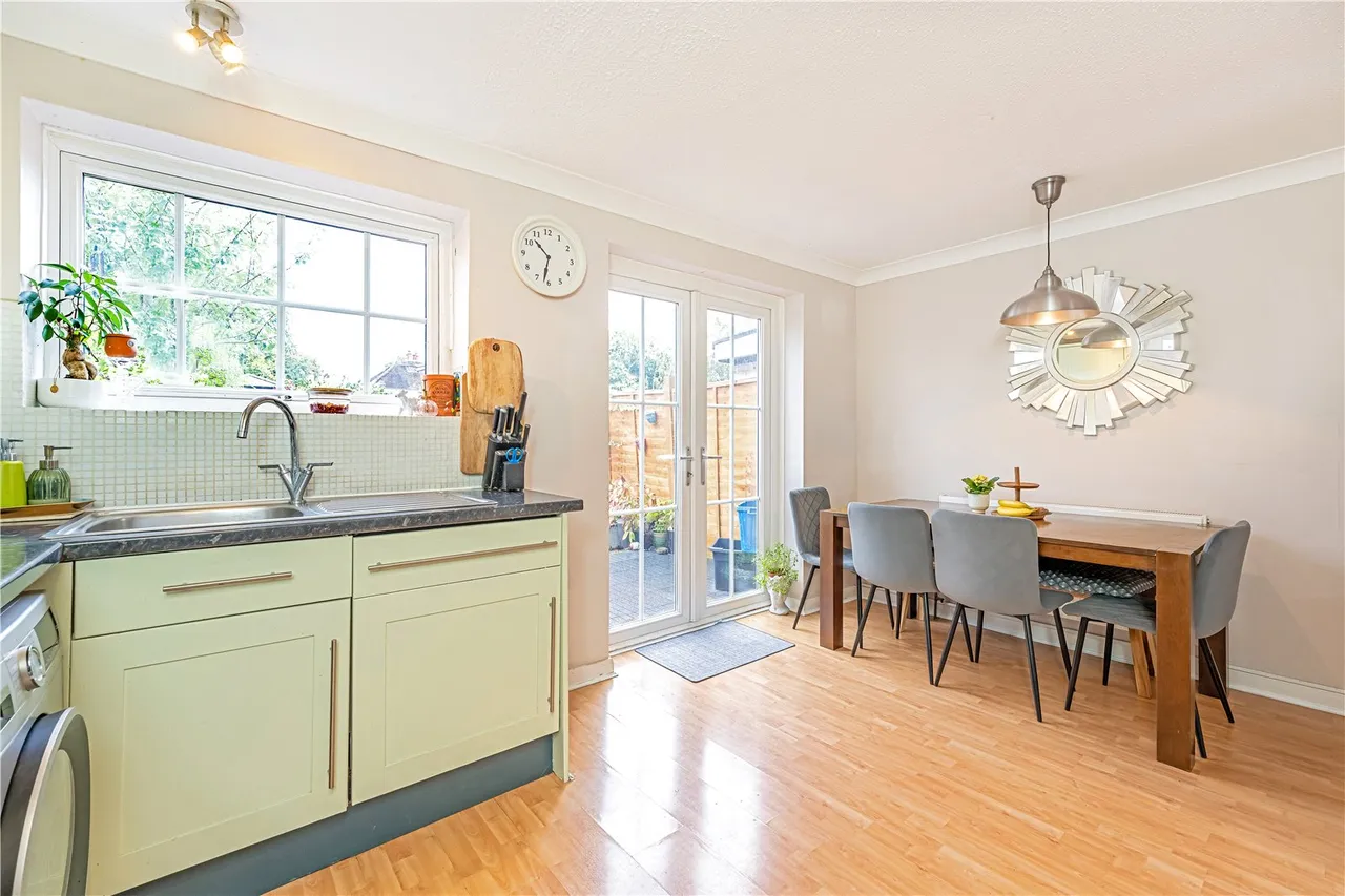 Appleby Close, Twickenham, TW2 5NA, photo 6