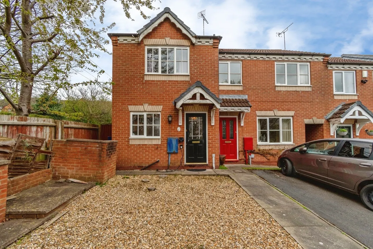 2 bed house for sale — Pillaton Drive, Huntington, Cannock, Staffordshire, WS12