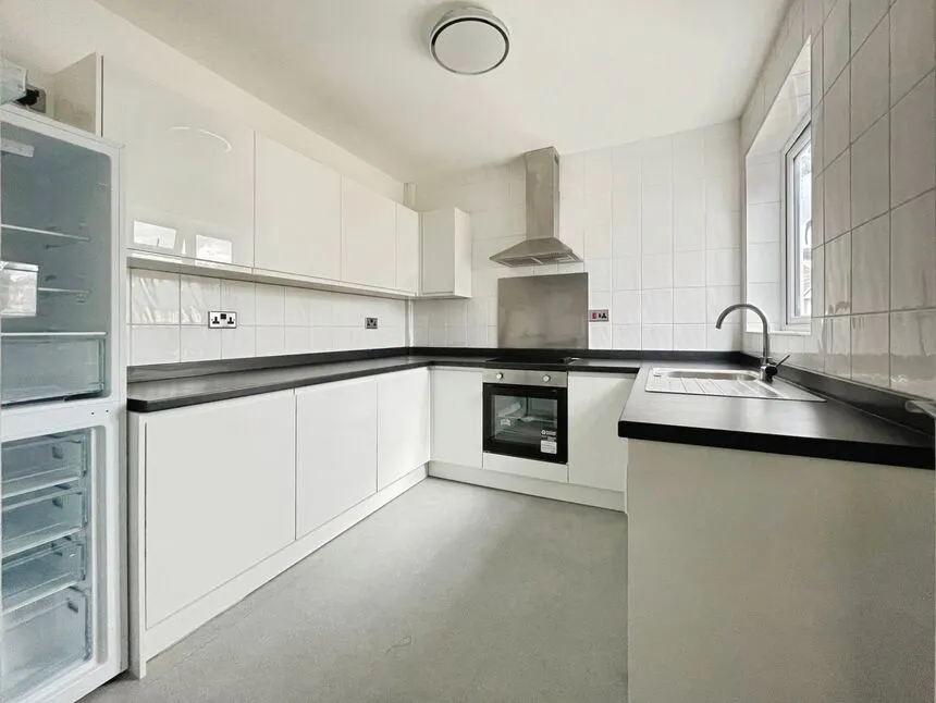Percy Road, Watford, Hertfordshire, WD18, photo 2