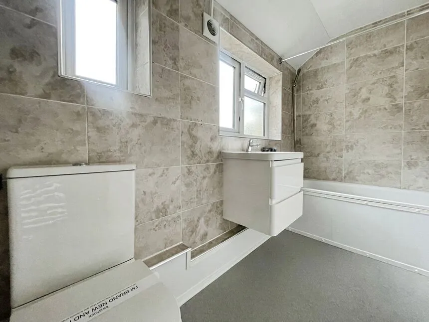 Percy Road, Watford, Hertfordshire, WD18, photo 10