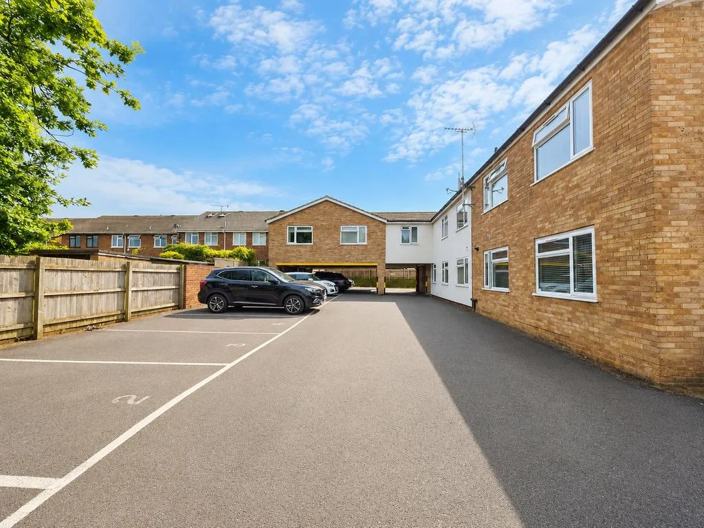 Jackson Court Hazlemere, High Wycombe, HP15, photo 9
