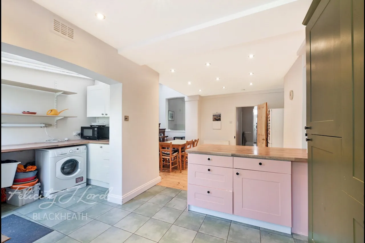 Macoma Terrace, Plumstead, photo 17