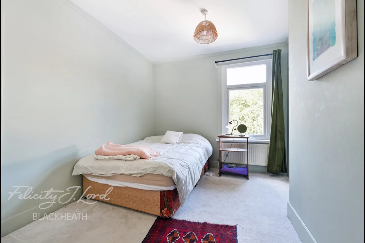 Macoma Terrace, Plumstead, photo 11