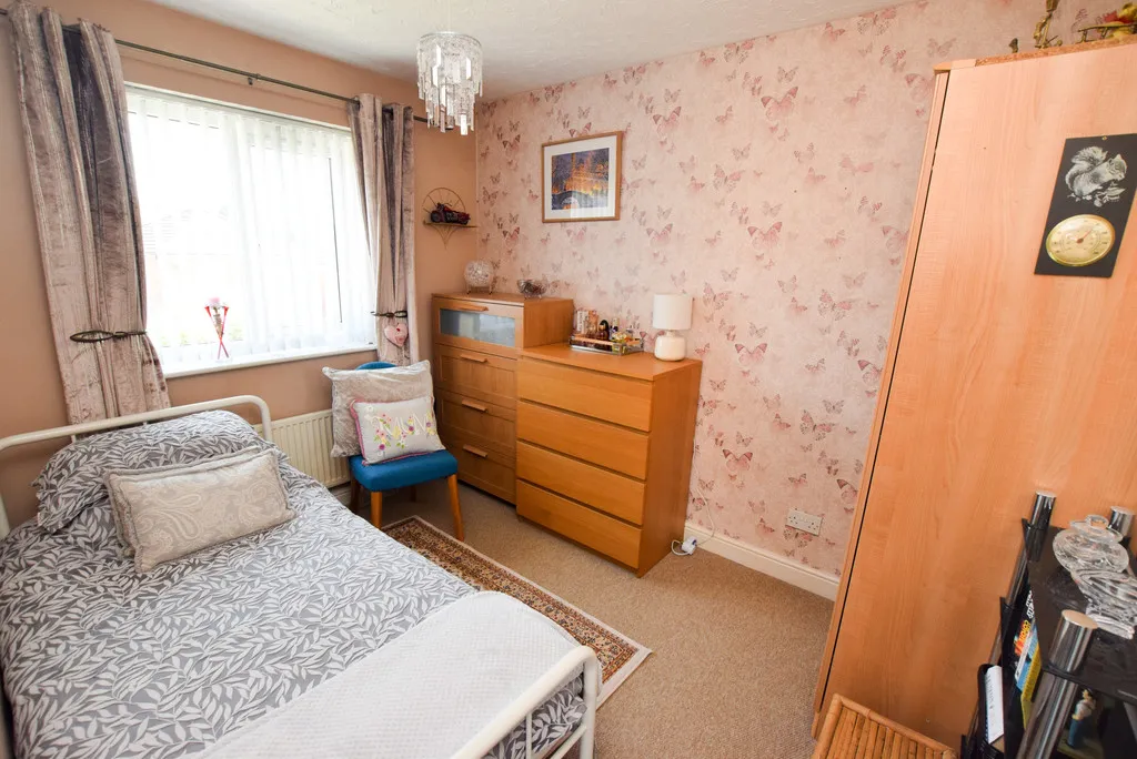 Suffolk Way, Horsehay, TF4, photo 13