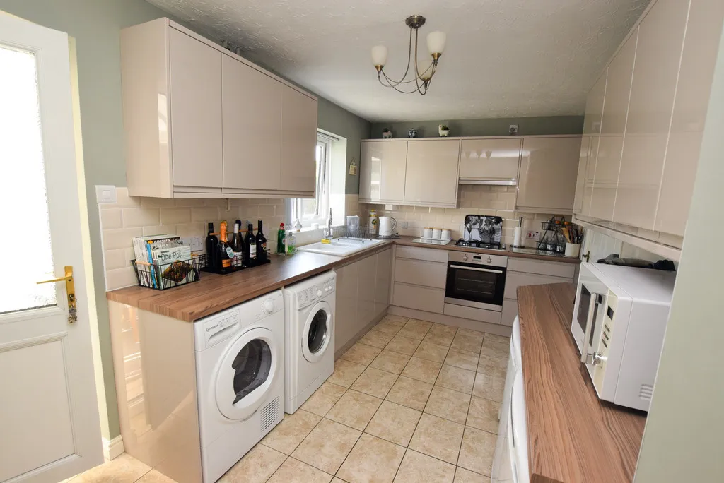 Suffolk Way, Horsehay, TF4, photo 8