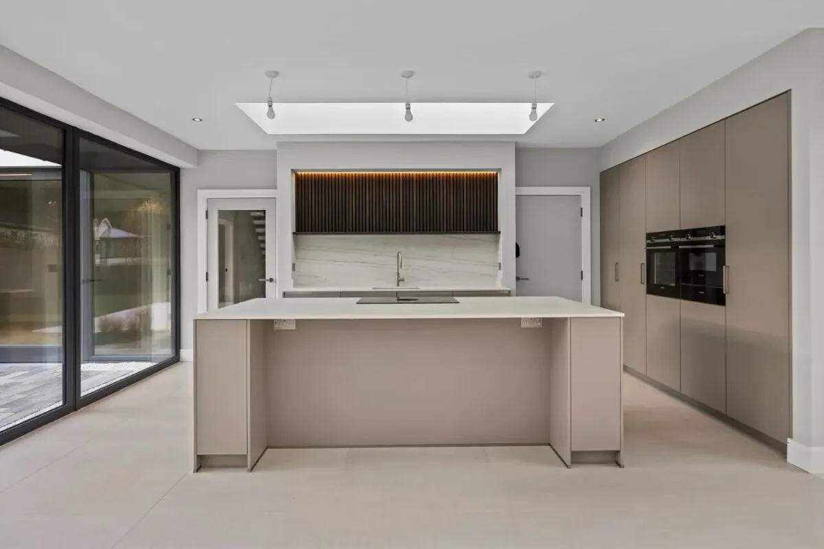 Glen Road, Cultra, BT18, photo 12
