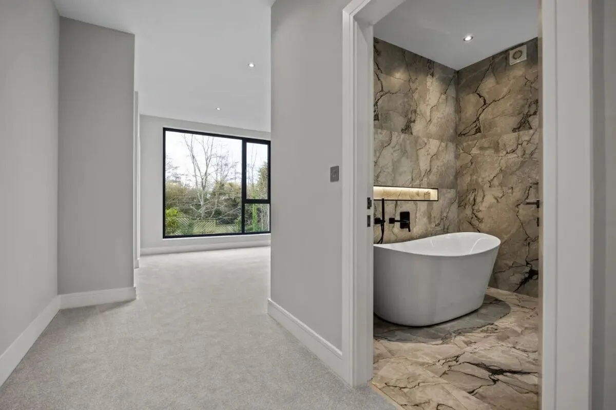 Glen Road, Cultra, BT18, photo 25