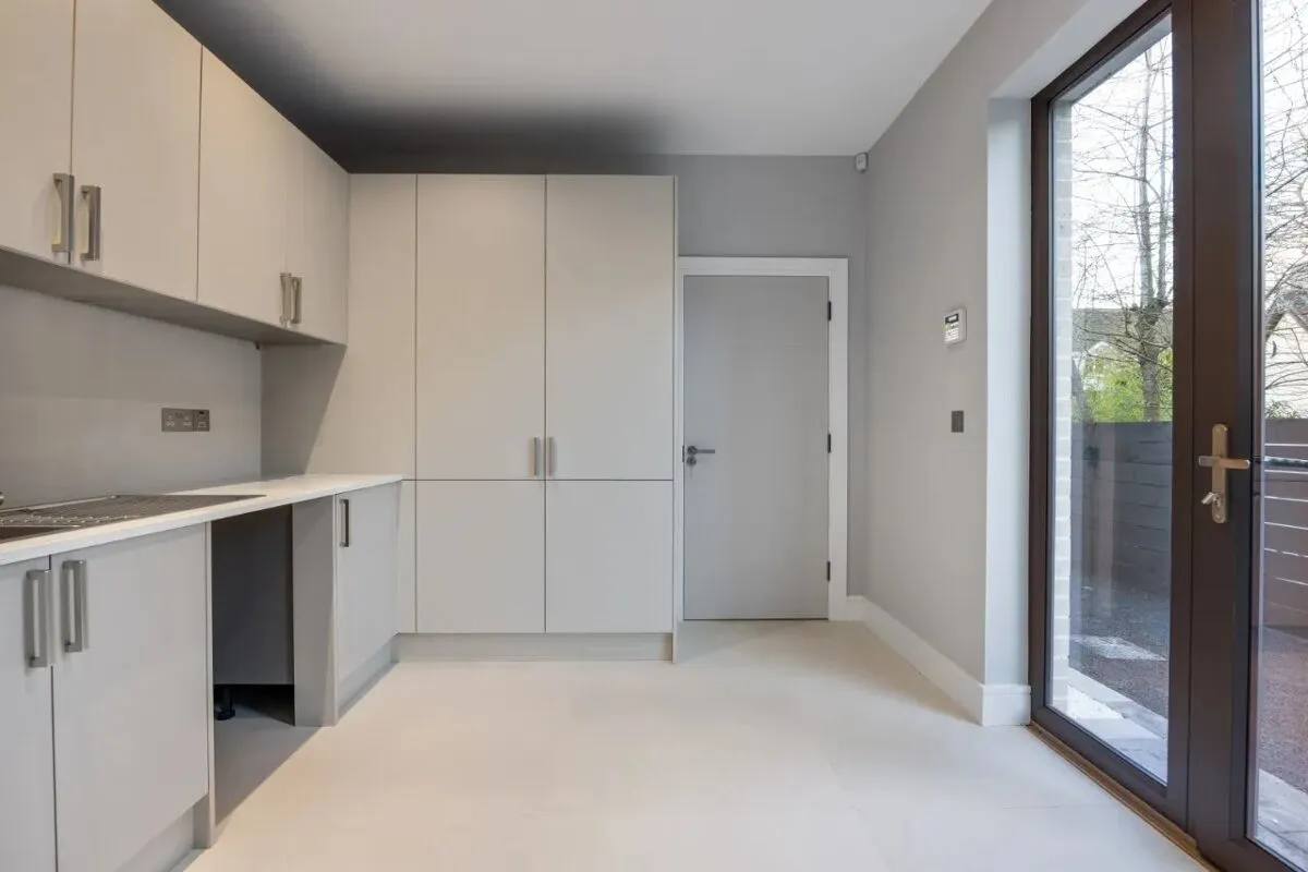 Glen Road, Cultra, BT18, photo 15