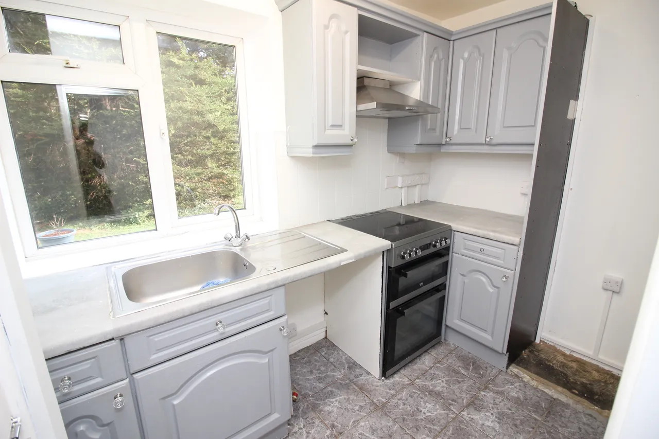 Farm Way, Worcester Park, KT4, photo 3