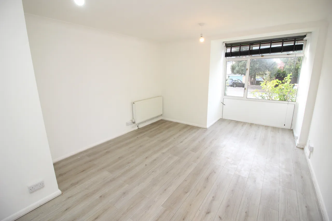 Farm Way, Worcester Park, KT4, photo 2