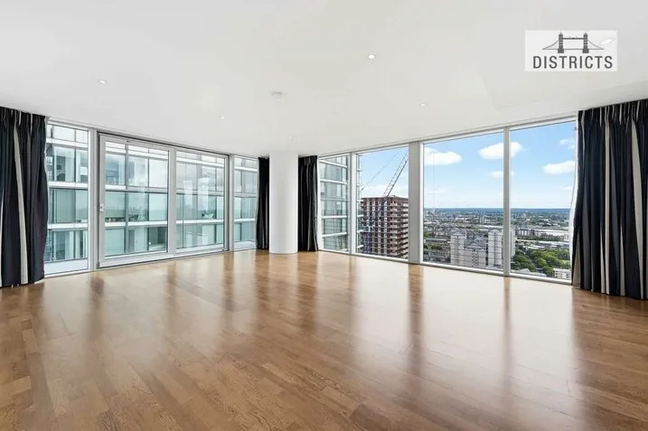 3 bed flat to rent — Landmark West Tower, 22 Marsh Wall E14