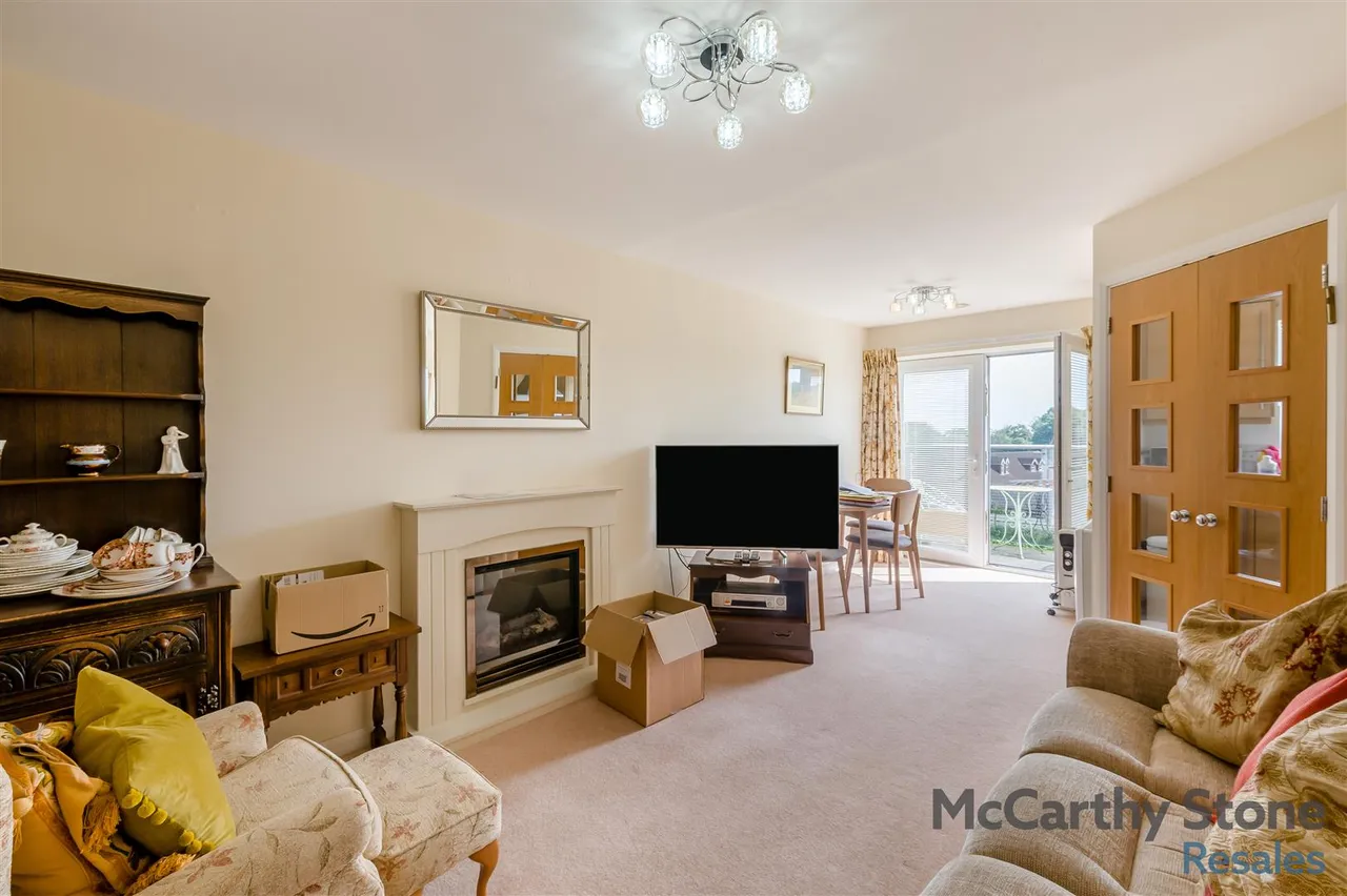 Squirrel Way, Shadwell, LS17, photo 2