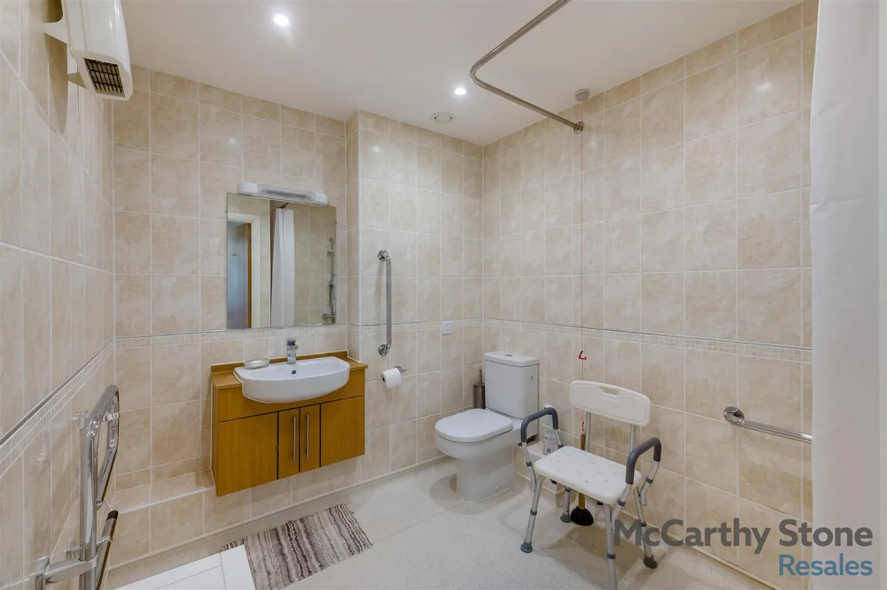Squirrel Way, Shadwell, LS17, photo 14
