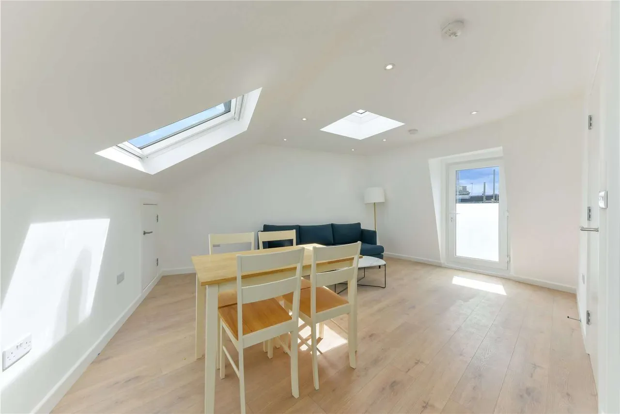 Battersea Park Road, London, SW11, photo 5