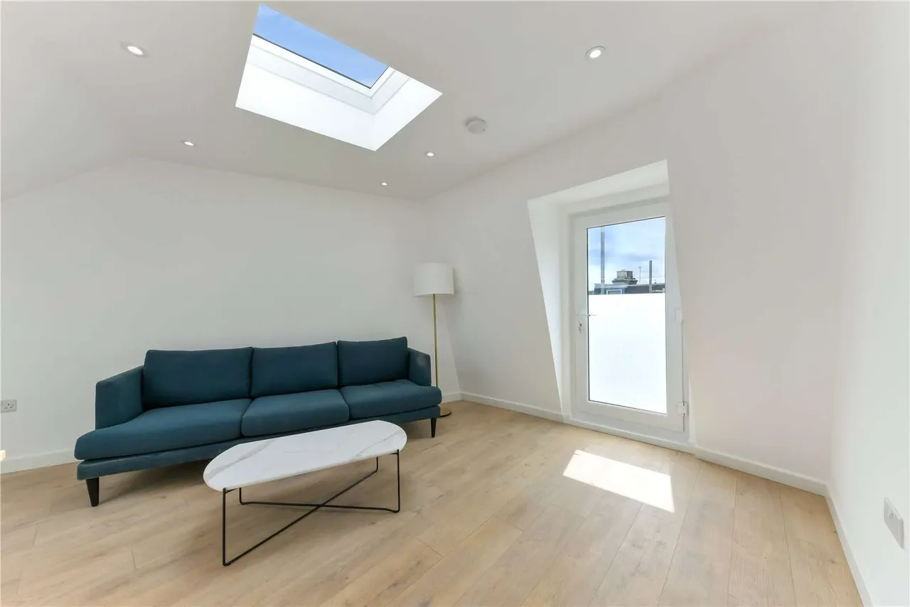 Battersea Park Road, London, SW11, photo 7