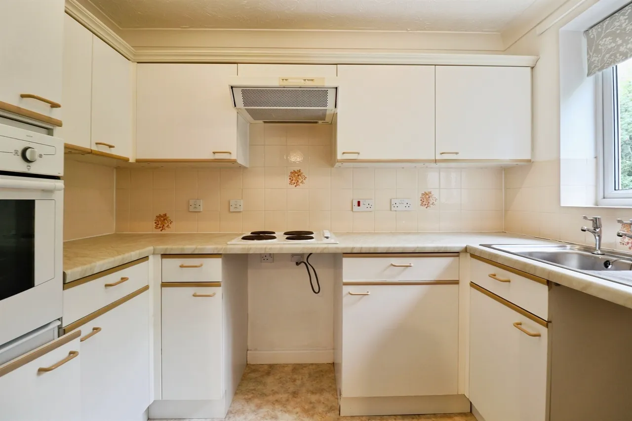 Velindre Road, Cardiff, CF14, photo 12