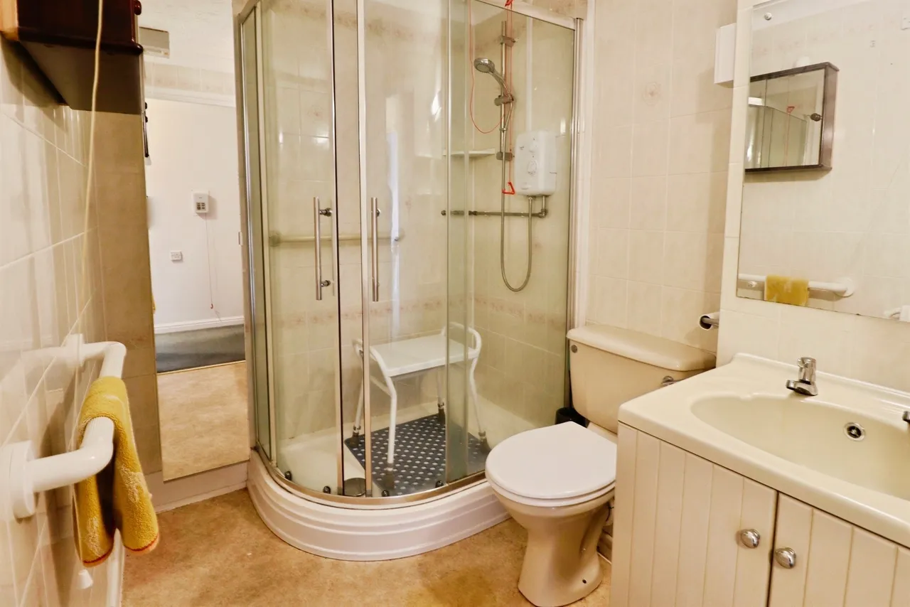 Velindre Road, Cardiff, CF14, photo 14
