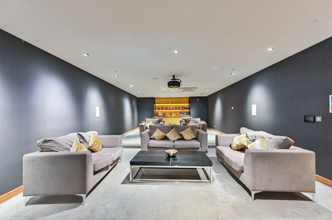 Flat 48, Gladwin Tower, 50 Wandsworth Road, London, photo 8