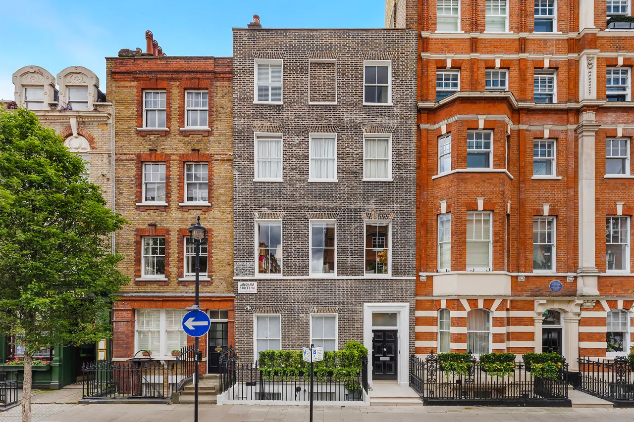 5 bed house for sale — Langham Street, Marylebone, London