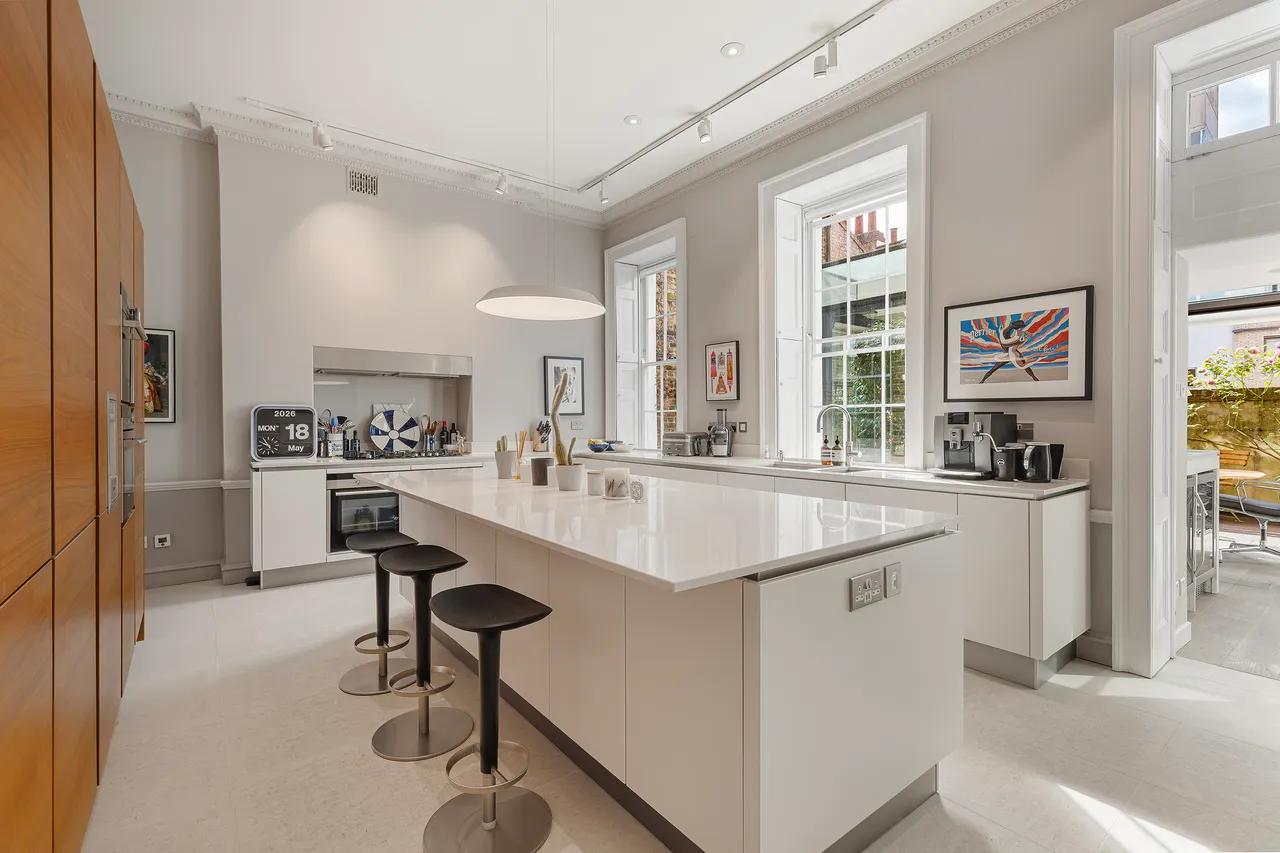 Langham Street, Marylebone, London, photo 5
