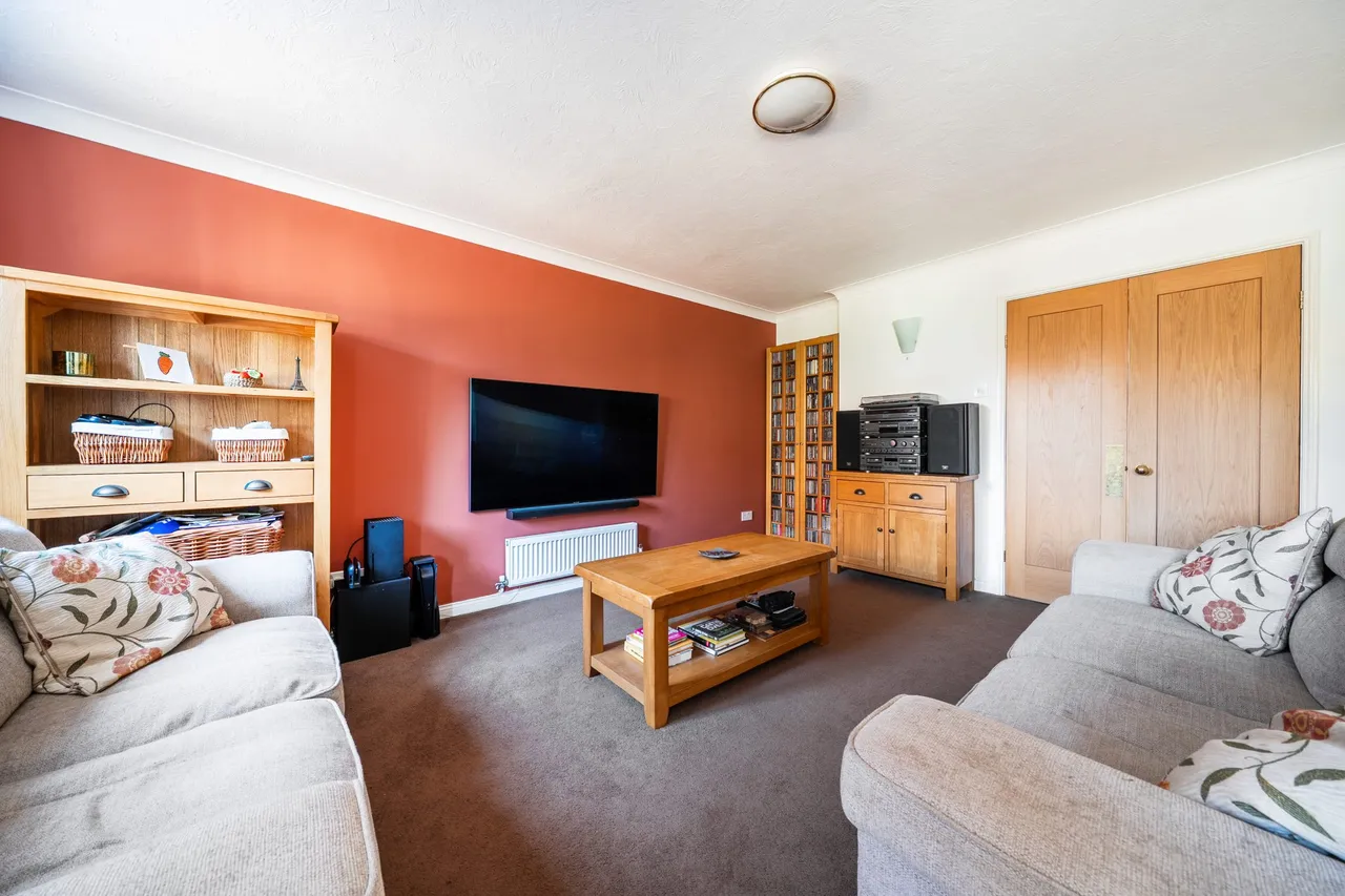 Addison Gardens, Odiham, Hook, RG29 1AS, photo 7