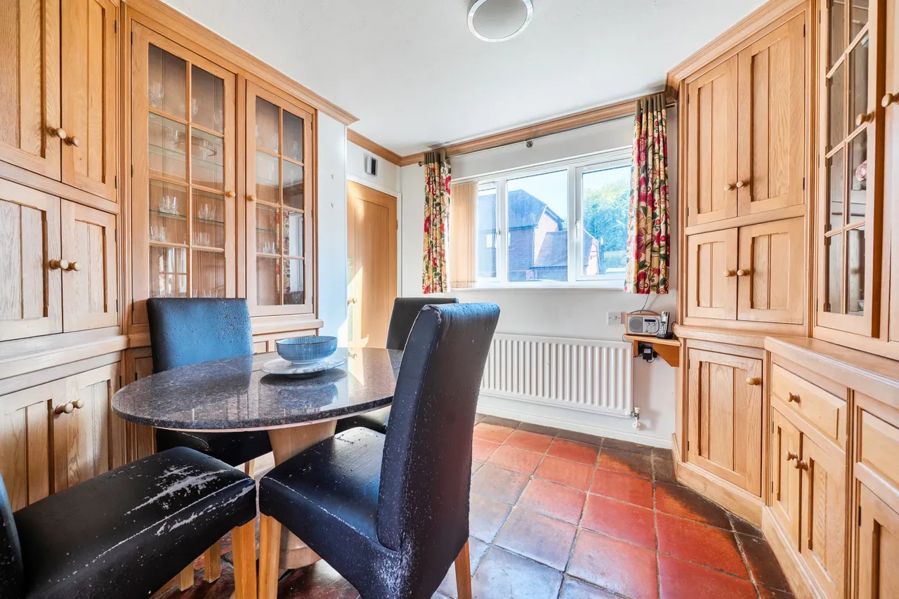 Addison Gardens, Odiham, Hook, RG29 1AS, photo 5