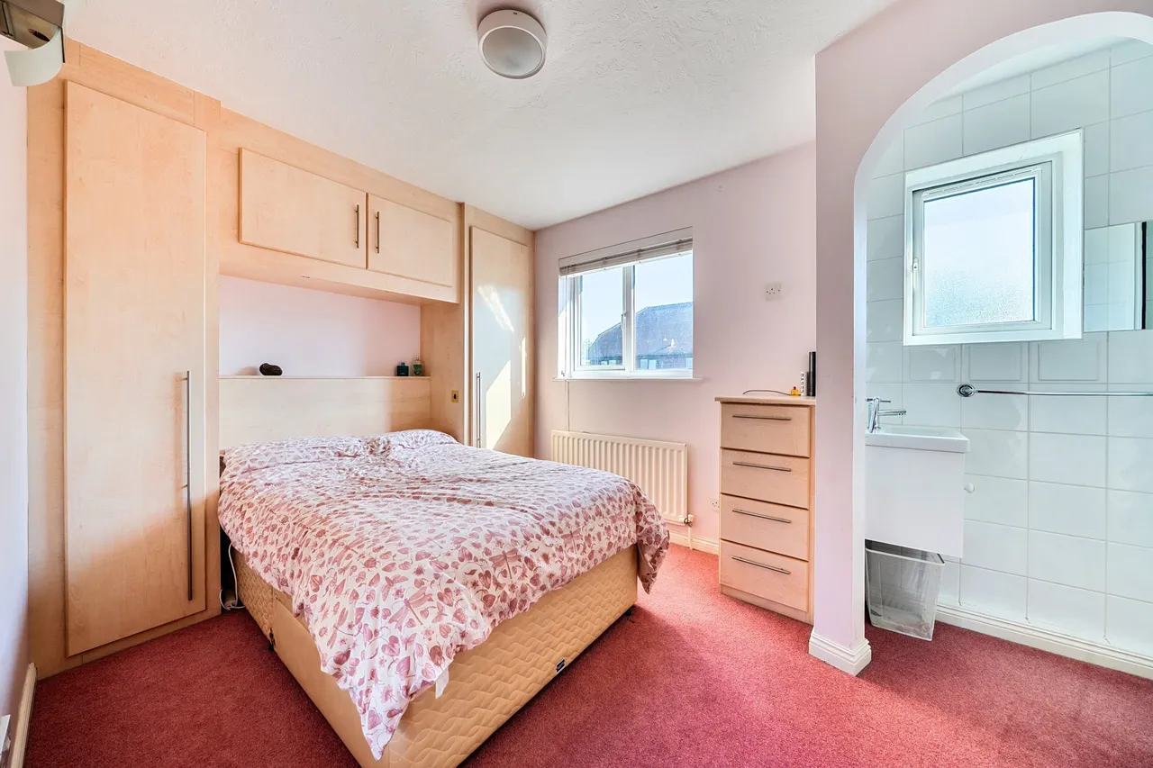 Addison Gardens, Odiham, Hook, RG29 1AS, photo 11