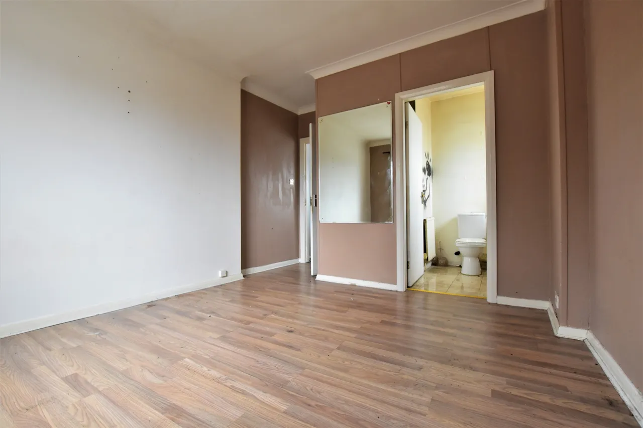 Clayhill Crescent, Mottingham, SE9 4JB, photo 7