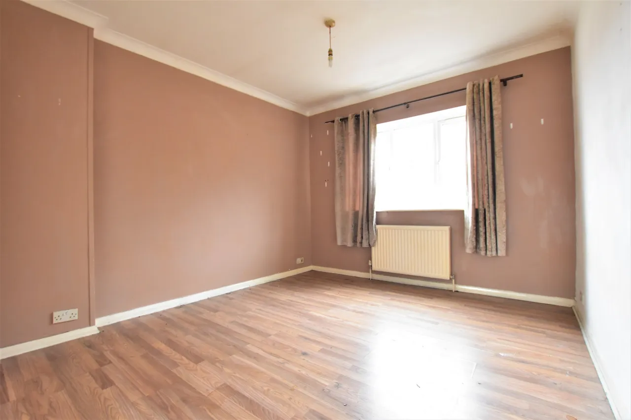 Clayhill Crescent, Mottingham, SE9 4JB, photo 5