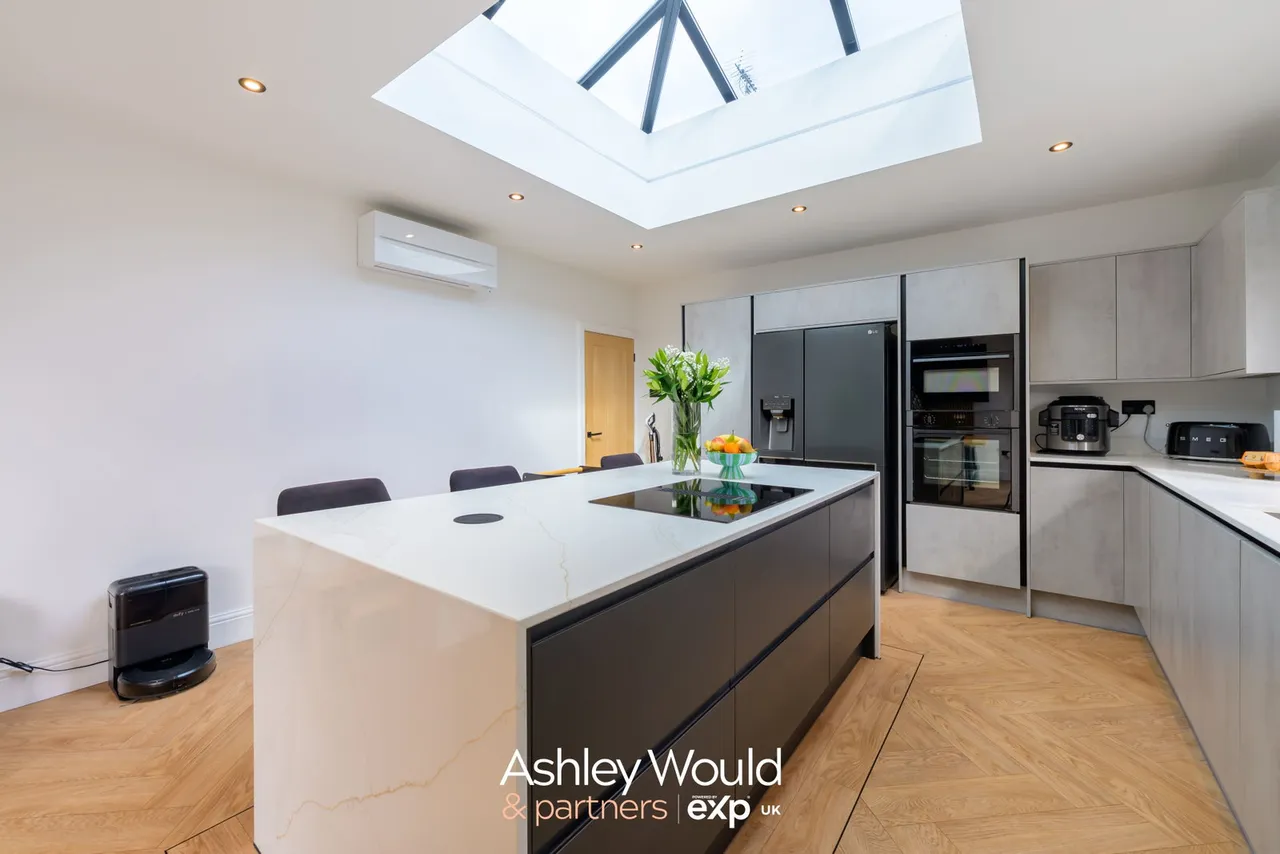 Senneleys Park Road, Birmingham, B31, photo 4