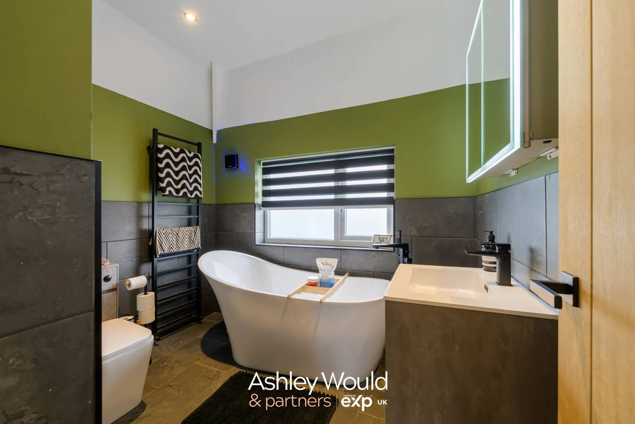 Senneleys Park Road, Birmingham, B31, photo 17
